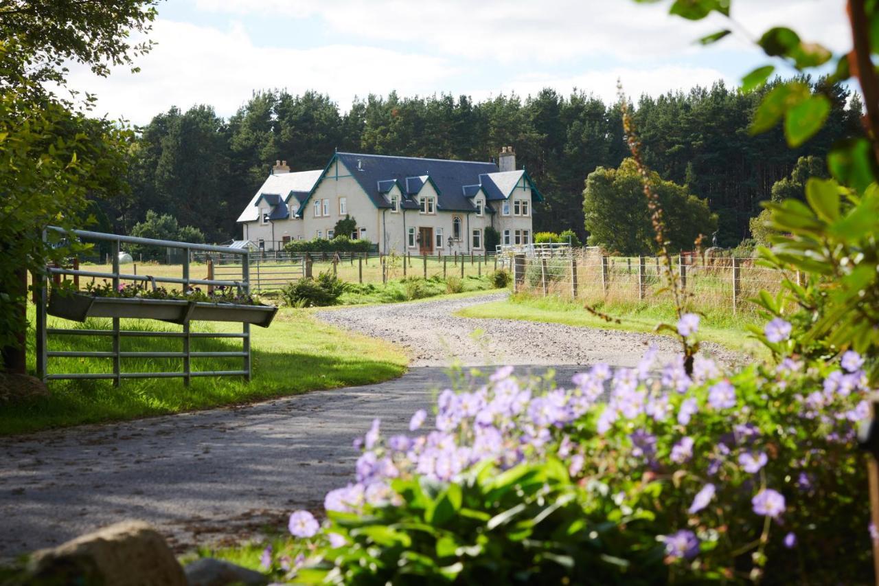 Daviot Lodge Exterior photo